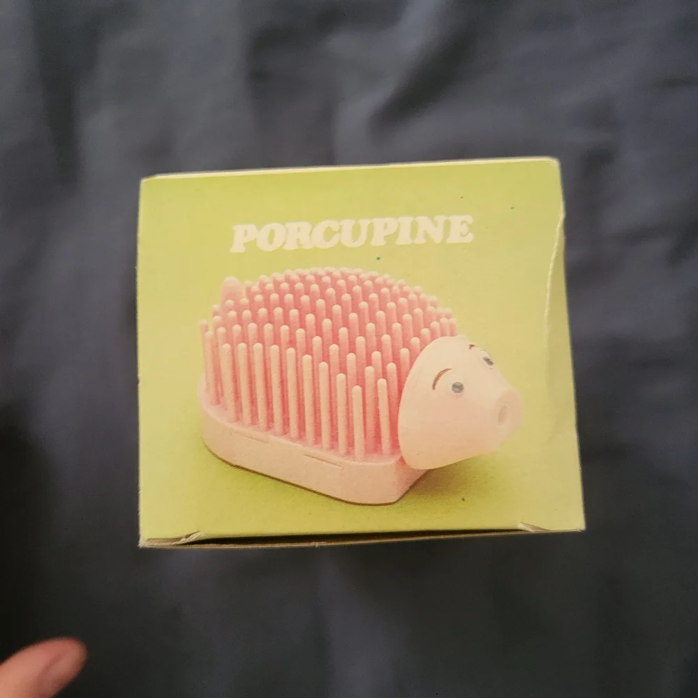 Vintage Porcupine Desk Pal Pencil Sharpener Note Holder Caddy YELLOW Flawed